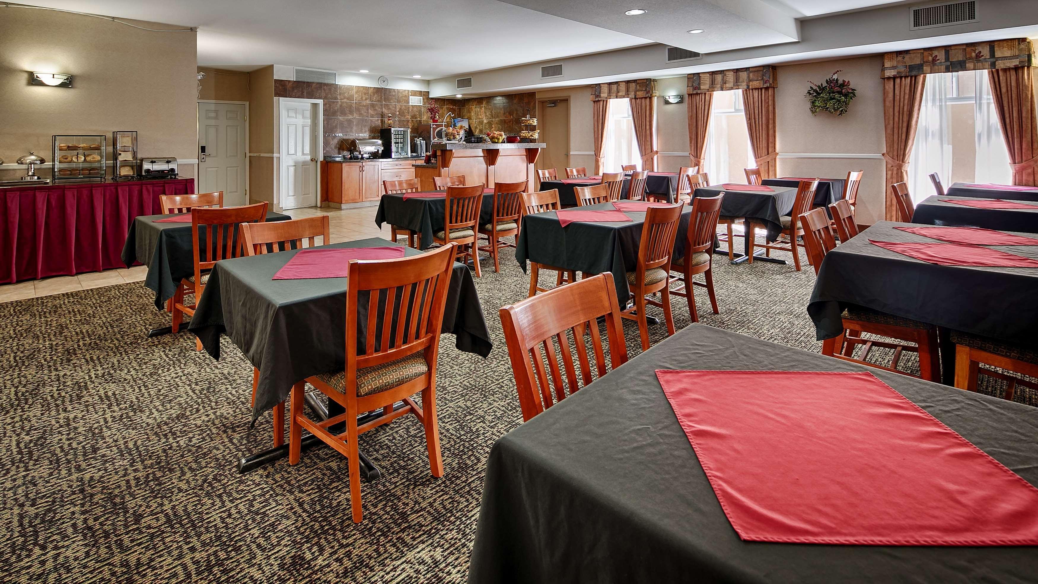 Best Western Plus Osoyoos Hotel & Suites Buitenkant foto