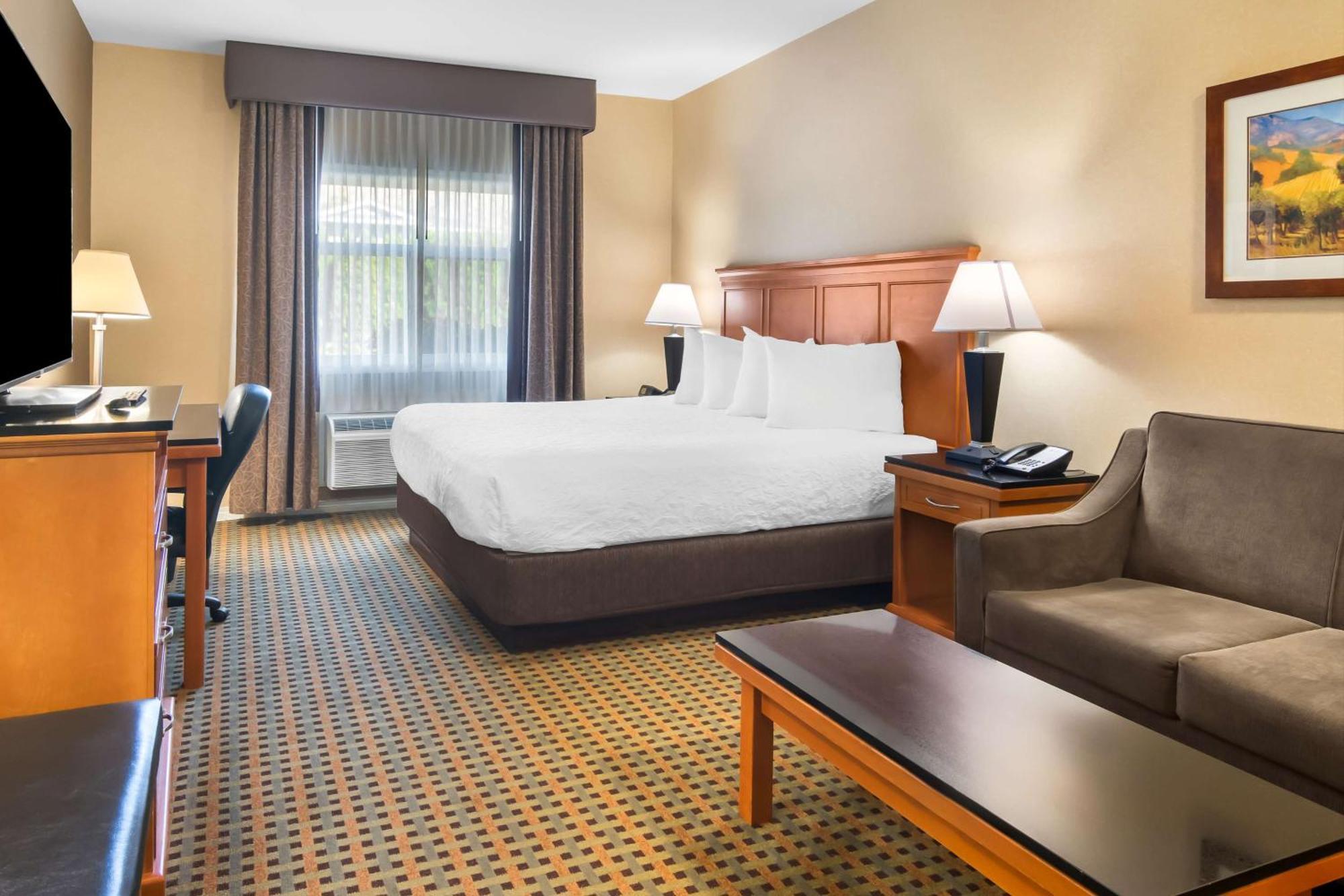 Best Western Plus Osoyoos Hotel & Suites Buitenkant foto