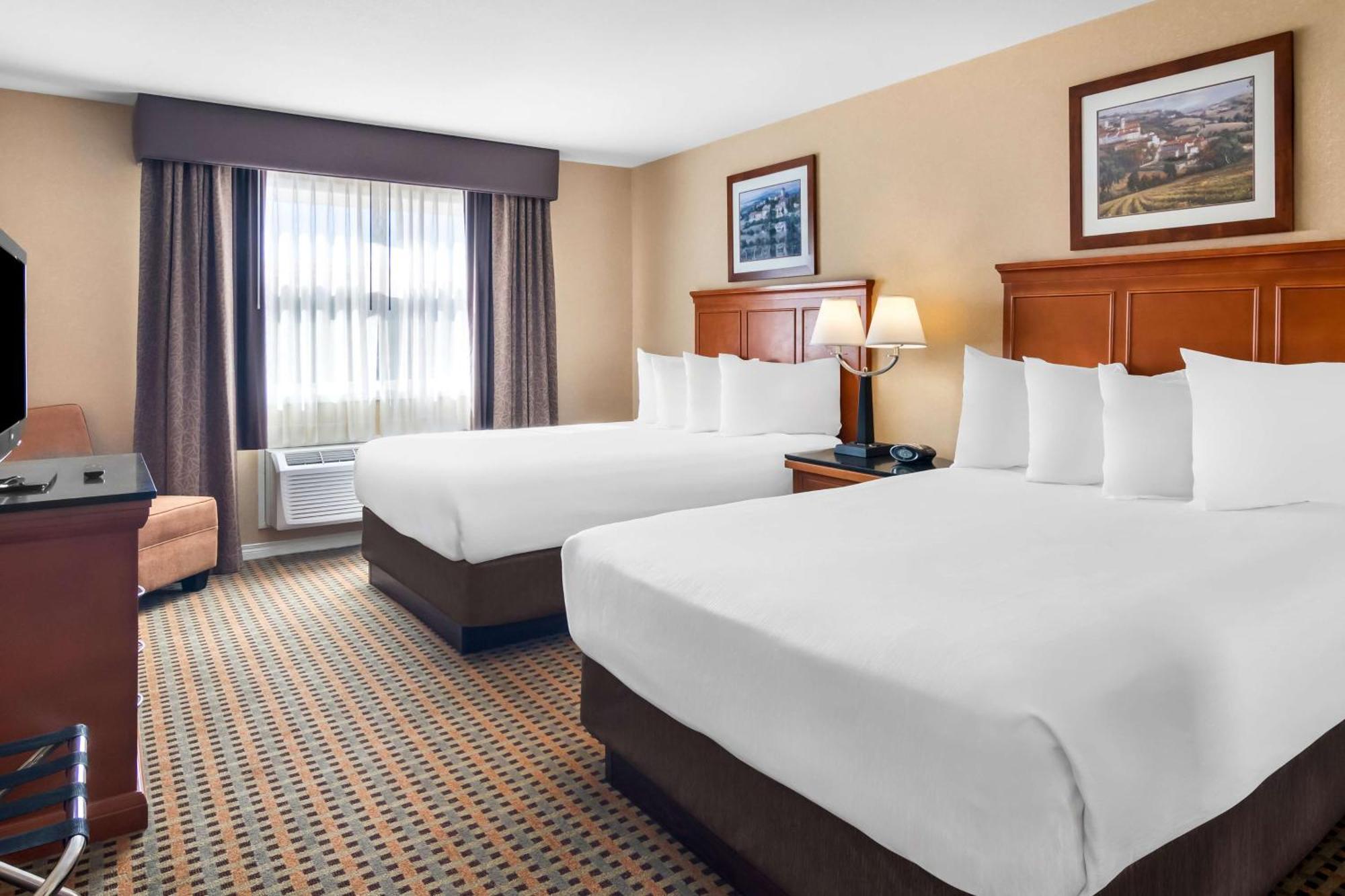 Best Western Plus Osoyoos Hotel & Suites Buitenkant foto