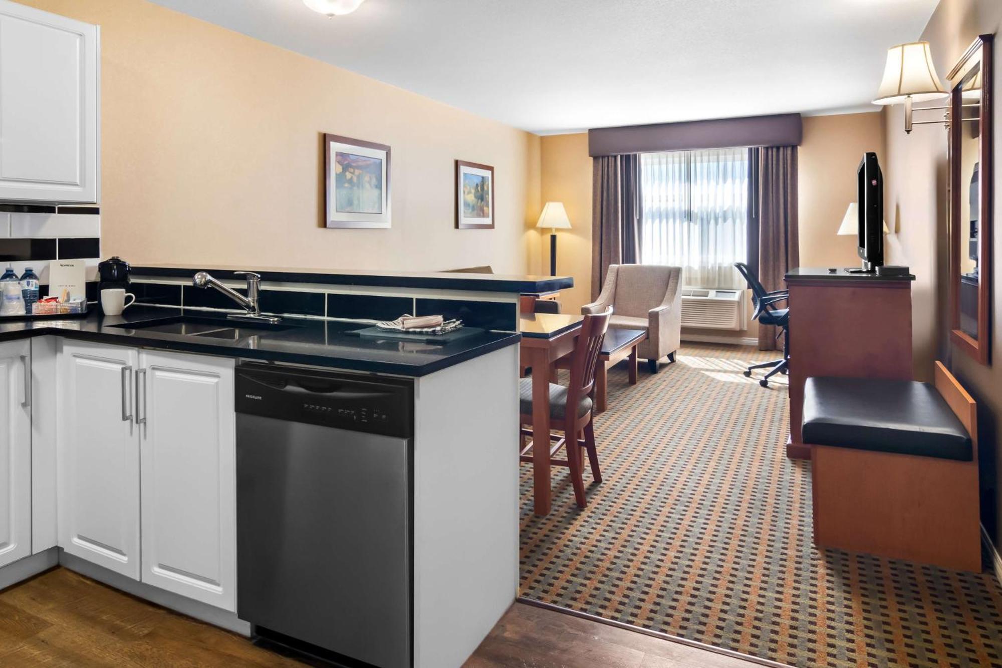 Best Western Plus Osoyoos Hotel & Suites Buitenkant foto